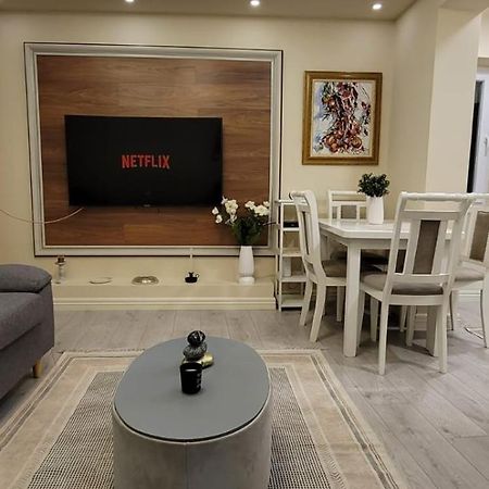 New Bazar Luxury Apartment Tiranë Luaran gambar